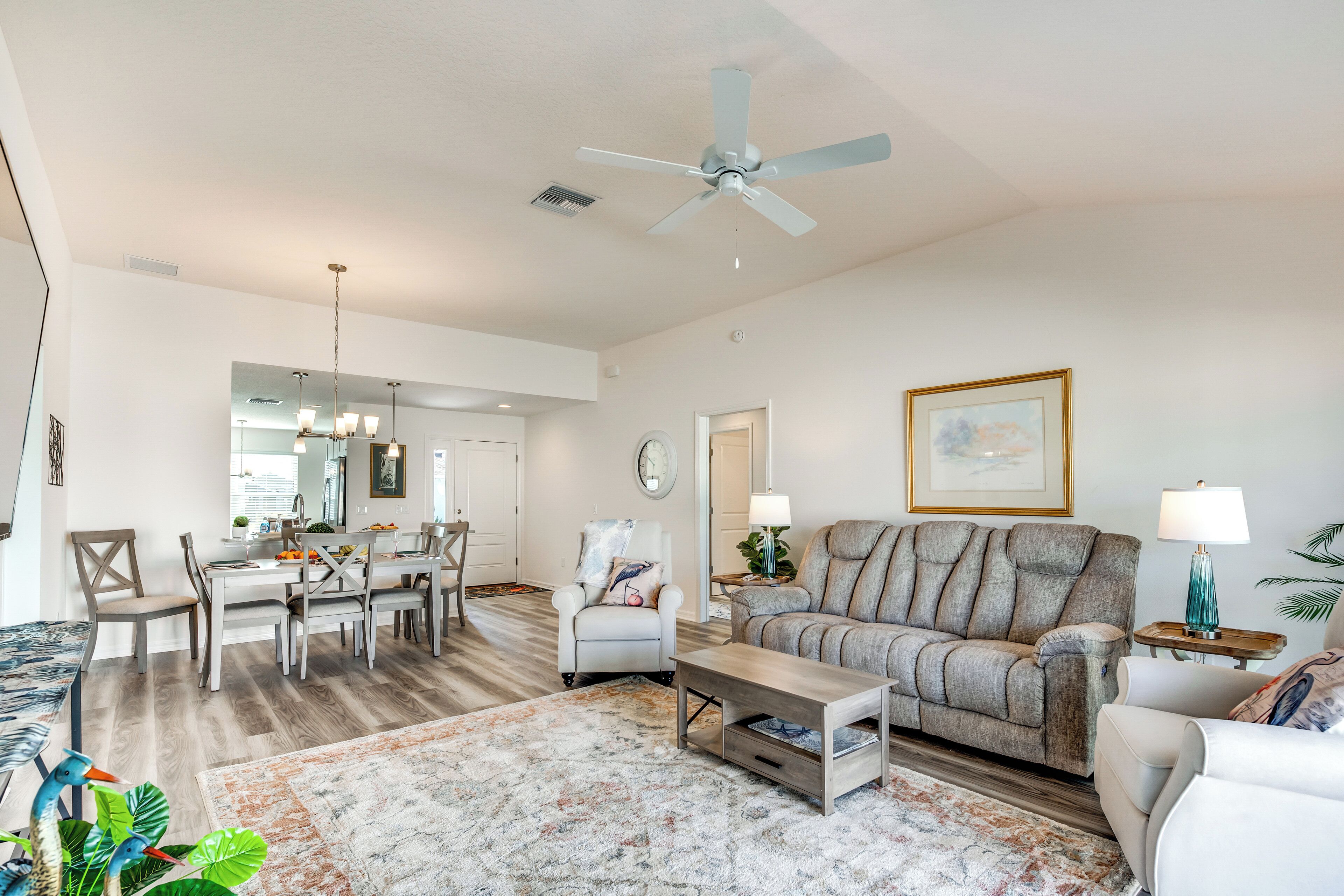 House (3 Bedrooms) | Interior