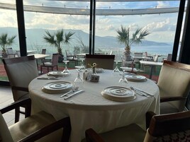 Breakfast, lunch, dinner served; pool views