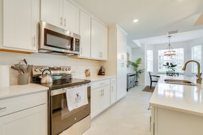 Apartment (2 Bedrooms) | Front of property