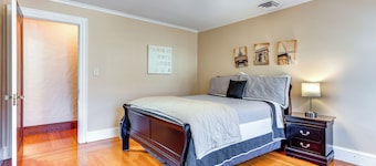 3 Mi to Dtwn: Gem w/ Patio & Fire Pit in New Haven