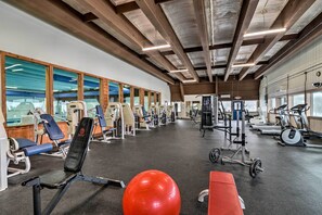 House (3 Bedrooms) | Interior - Hike, Ski & Raft: Terra Alta Cabin w/ Large Deck (Terra Alta)