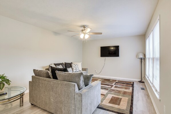 House (3 Bedrooms) | Interior