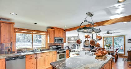 Mtn-view Patio & Hot Tub: Home in Avon