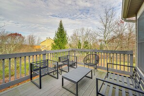 Interior - Spacious Modern Home ~ 1 Mi to Camelback Mountain! (Tannersville)