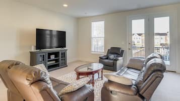 Apartment (4 Bedrooms) | Front of property