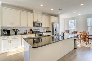 Apartment (4 Bedrooms) | Interior - Balcony & Pool Access: Modern Gainesville Home (Gainesville)