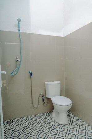 Chambre Standard, vue piscine | Salle de bain