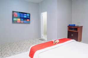 Standard Room, Pool View | Minibar, desk, laptop workspace, free WiFi -  Villa CHR Syariah (Banjarbaru)