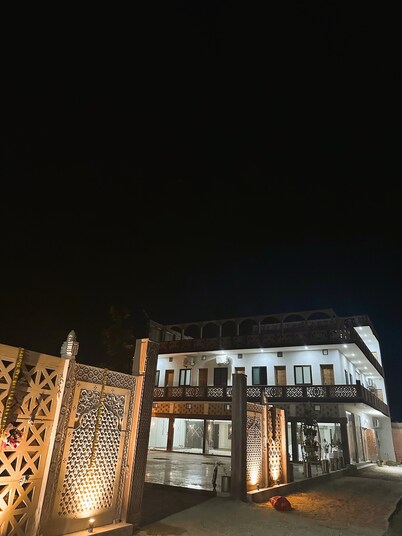 VRINDAVAN GARDEN & HOTEL