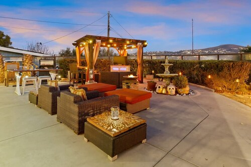 Mountain Majesty With AC BBQ Parking