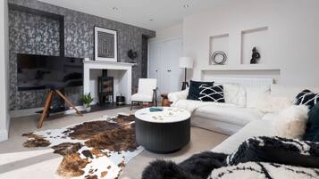 Apartment | 3 bedrooms, Internet