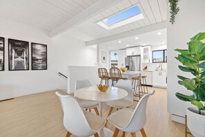 Dining - Modern Pacific Beach Retreat w/ Hot Tub & Views (San Diego)