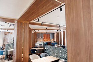 Restaurant - GULKAM RESORT (Yusufhona)