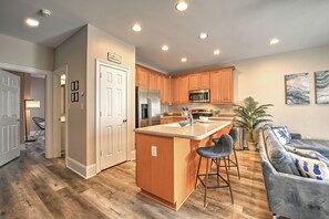 Interior - The Pineapple Palace (Lewes)