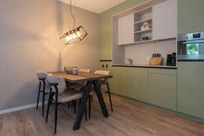 6-Person apartment | Private kitchen