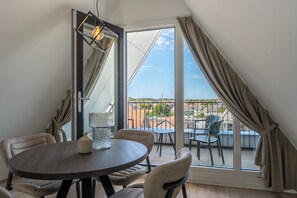 Appartement, balkon | Woonruimte