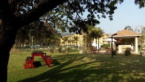 Club Apartment | Outdoor dining - Reserva do Sahy, Condado (Mangaratiba)