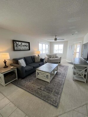 Condo, 1 Bedroom | Living area - Bienvenue 1 Bedroom Condo (Navarre)