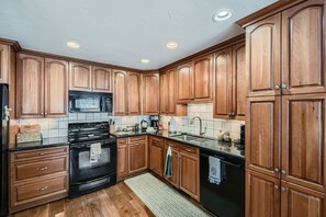 Condo, 2 Bedrooms | Private kitchen - Stone Creek Meadows 205 2 Bedroom Condo (Avon)