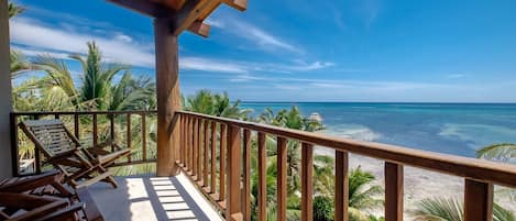 Condo, 3 Bedrooms | Property grounds