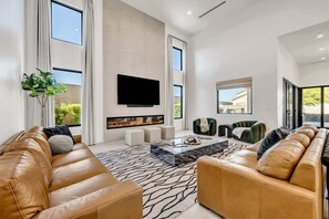 TV, fireplace, offices