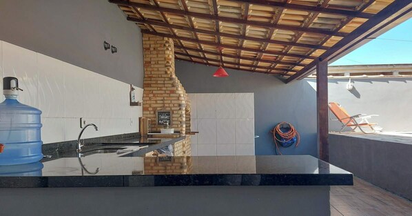 Micro-ondes, four, plaque de cuisson