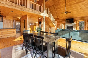 Dining - Cozy Carolina Cabin (Purlear)
