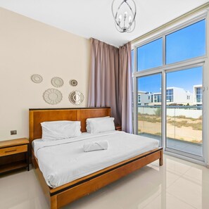 3 bedrooms, iron/ironing board - Modern 3BR townhouse in Damac Hills 2 (Madinat Zayed)