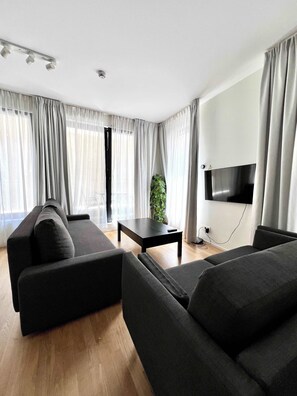 Televisión, oficina