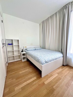 1 chambre, fer et planche à repasser, Wi-Fi, literie fournie