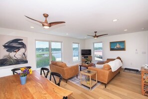 TV connectée, lecteur de DVD, livres, médiathÚque