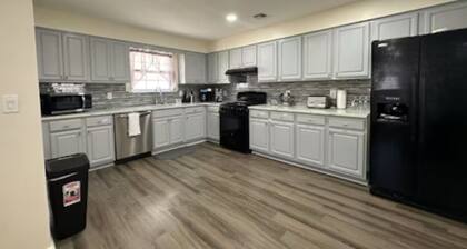 Loveable 3 bed,2bath Apt free Parking. Near all NJ stadiums and easy trip to NYC