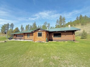 Exterior - 12 Mile Ranch (Custer)