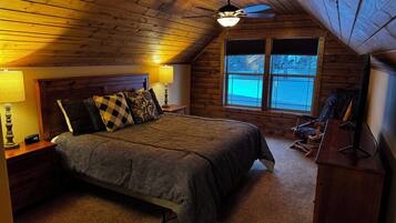 3 bedrooms, iron/ironing board, travel crib, WiFi (free)