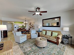Smart TV - Gulf Front Condo with Pool, Hot Tub, Gym, Grills + Prime Location (Perdido Key)