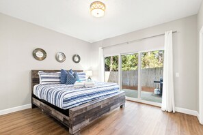 5 slaapkamers, een strijkplank/strijkijzer, gratis wifi, beddengoed