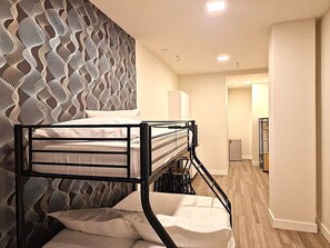 1 chambre, fer et planche à repasser, Wi-Fi gratuit, draps fournis