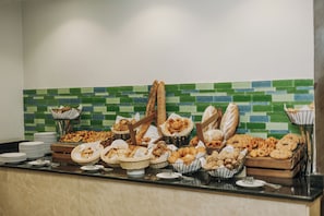 Desayuno buffet incluido todos los días