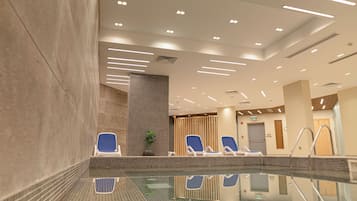 Outdoor pool, open 9:00 AM to 6:00 PM, pool umbrellas, sun loungers