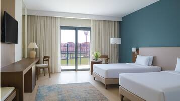 Deluxe Double Room, 2 Single Beds, Courtyard View | Minibar, in-room safe, desk, rollaway beds