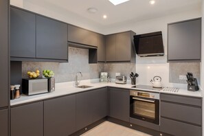 Micro-ondas, fogão, cooktop, lava-louças