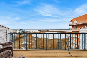 Property grounds - Midtown , 3 bedroom, 3 bathroom, 2 level condo, close to the beach (Ocean City)