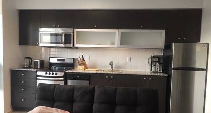 Penthouse with parking, pool, saunas, fitness room, BBQ area and indoor carwash.