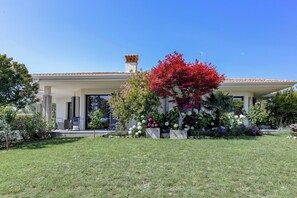 Exterior - Villa Fortuna, recently renovated, close to the lake and with all amenities . (Manerba del Garda)