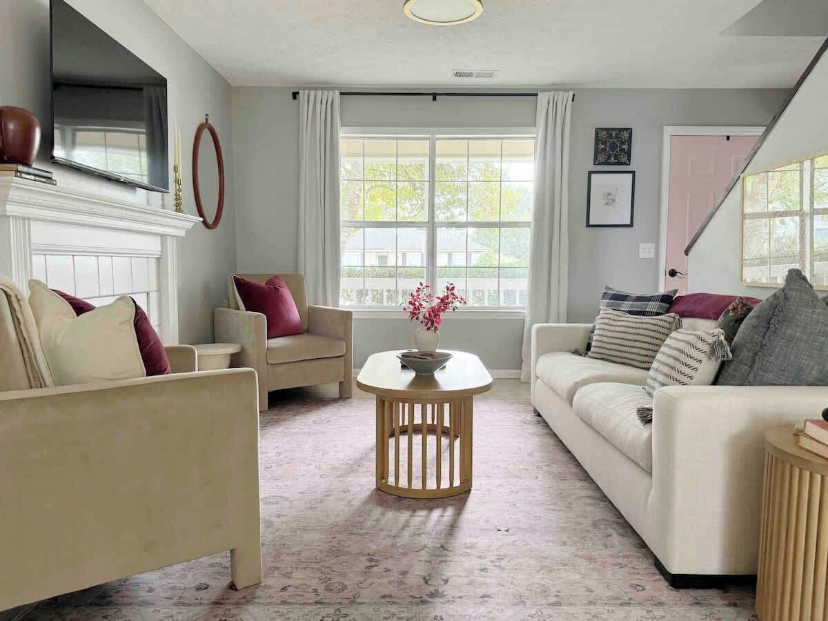 Smart TV, books, offices