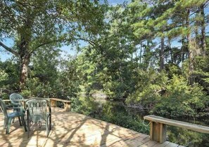 Terrace/patio - Cozy Cottage Near Beach & Downtown Dog Friendly! (Savannah)