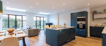 Sunshine Cottage - Luxury cottage / dog friendly