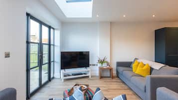Smart TV, DVD player, offices