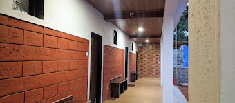 Soham Beach Resort, Diveagar