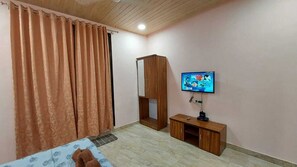 Deluxe Room, Garden View | Free WiFi - Soham Beach Resort, Diveagar (Shrivardhan)